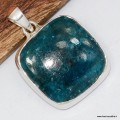 Pendentif apatite bleue néon carré en argent 925 certifié