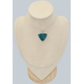 Apatite bleue naturelle – Pendentif triangulaire 3,6 cm en argent 925 certifié