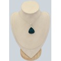 Pendentif apatite bleue certifié en argent 925 forme goutte naturelle