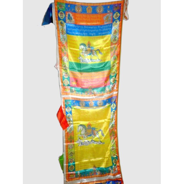 Grand Drapeau Tibétain en Soie – 4,5m x 70cm – Artisanat du Népal 