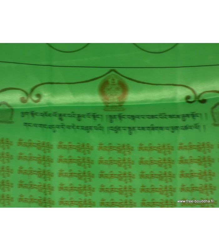 Drapeau bouddhiste Tara Verte en soie, artisanal du Népal.