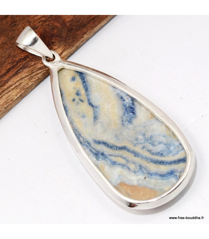 Très Grand Pendentif en Scheelite bleue - 6,4 cm