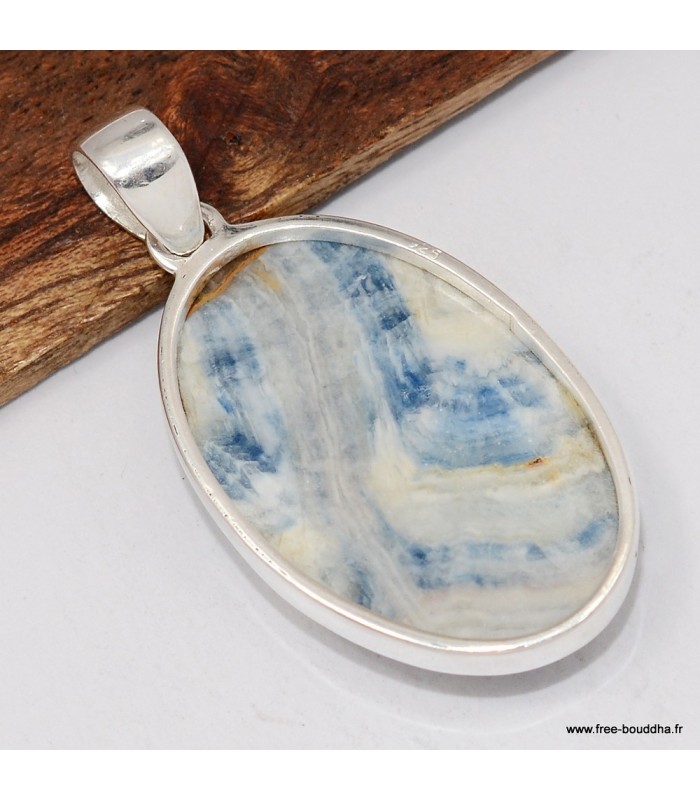 Pendentif Scheelite bleue forme ovale - Authentique