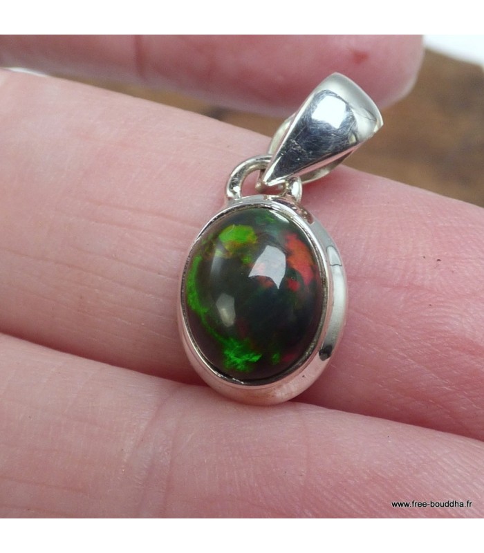 Pendentif Opale noire du Chili ovale pierre naturelle véritable