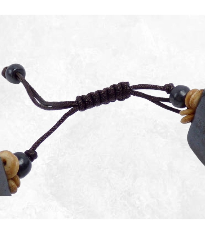 Bracelet tibétain en os de buffle gravé main Om.