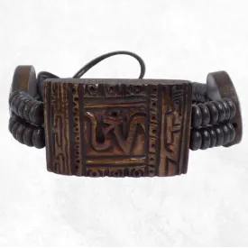 Bracelet tibétain rectangulaire sculpté du Om - Bracelets tibétains bouddhistes
