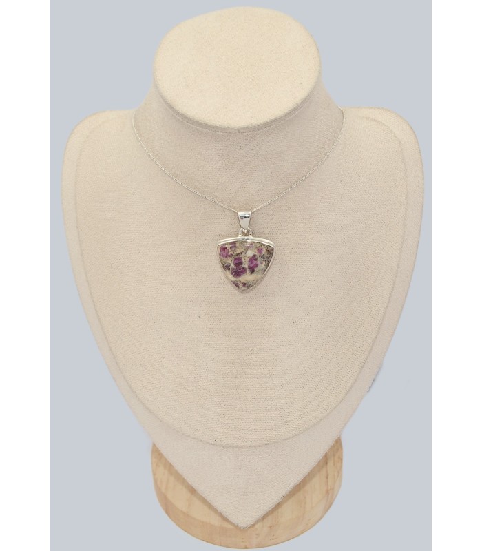 Pendentif rubis sur quartz authentique triangulaire – Argent 925
