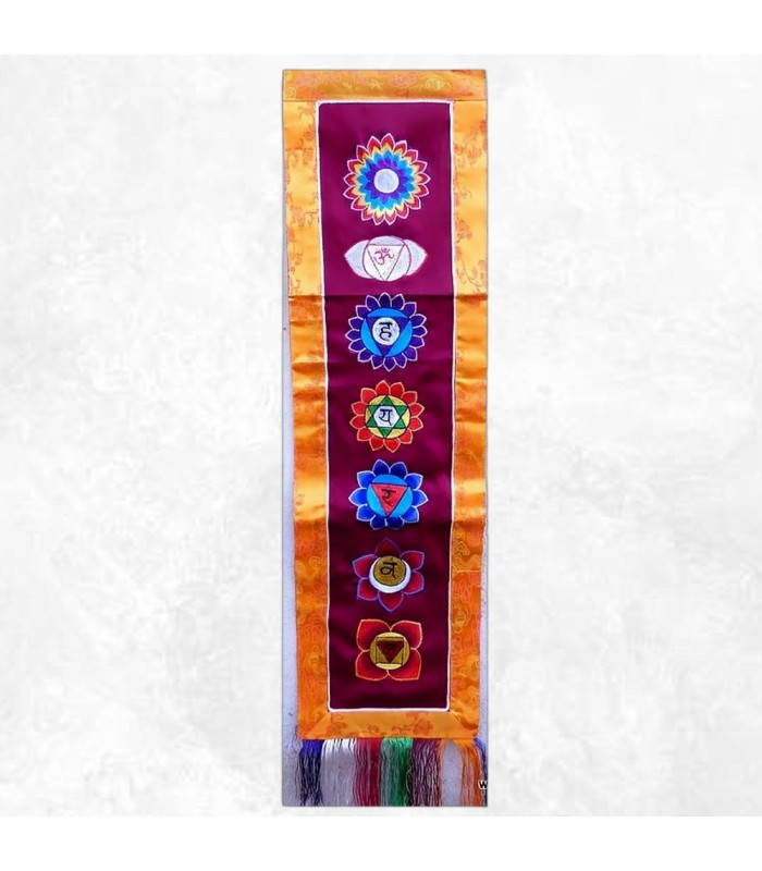 Tenture tibétaine en coton brodé, symbolisant les 7 chakras.