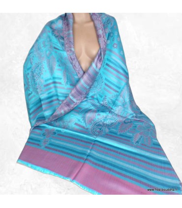 Châle en fibres végétales – Éthique, réversible et agréable à porter