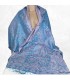 Pashmina femme en soie bleu framboise – Motifs cachemire et reflets moirés