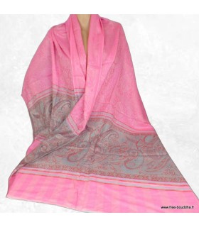 Châle ethnique rose et bleu en laine fine et légère.