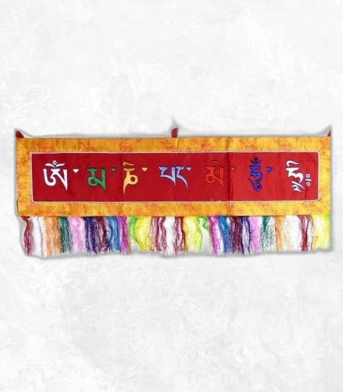 Tenture tibétaine de porte mantra Chenrezi rouge – Artisanat du Népal
