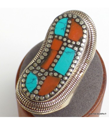 Bague népalaise artisanale en métal blanc et pierres fantaisie.