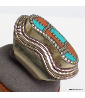 Bague népalaise artisanale en métal blanc et pierres fantaisie.