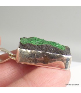 Pendentif Grenat Uvarovite sur roche-mère argent 925