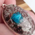 Cristal de Cavansite sur roche-mère - Pendentifs pierres naturelles