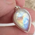 Bijou pendentif en Pierre de lune bleue péristérite - Bijoux en Pierre de lune