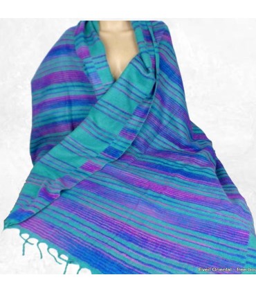 Châle tibétain doux et coloré, idéal pour méditation ou salon.