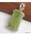 Pendentif Cyanite verte brute serti griffes argent 925, bijou certifié