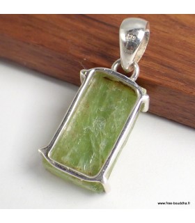 Pendentif Cyanite verte brute serti griffes argent 925, bijou certifié