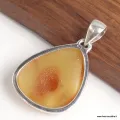 Pendentif véritable Ambre de la Baltique asymétrique - Bijoux en Ambre de la Baltique