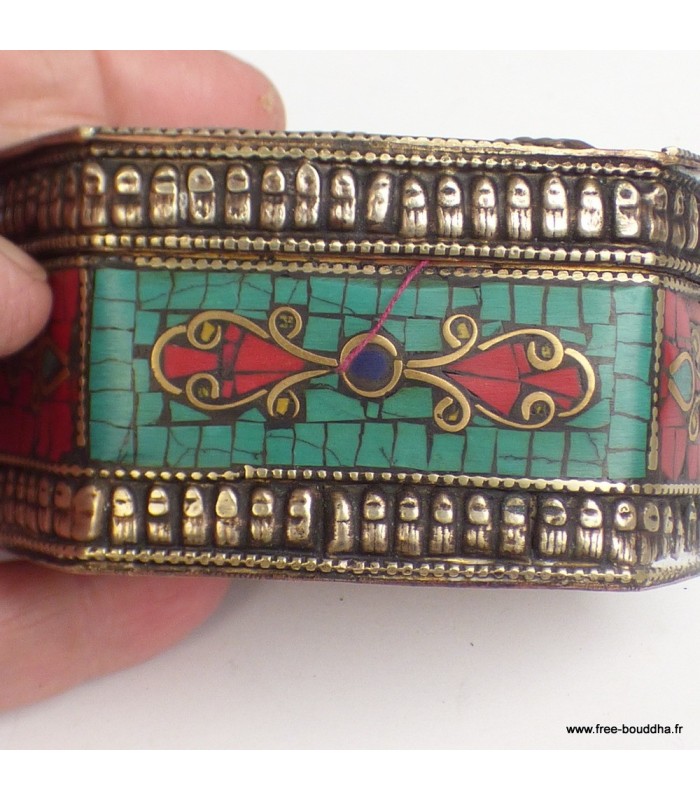 Boîte à bijoux tibétaine artisanale incrustée de pierres naturelles