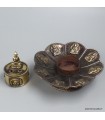Brûleur d'encens tibétain en cuivre avec Bouddhas.