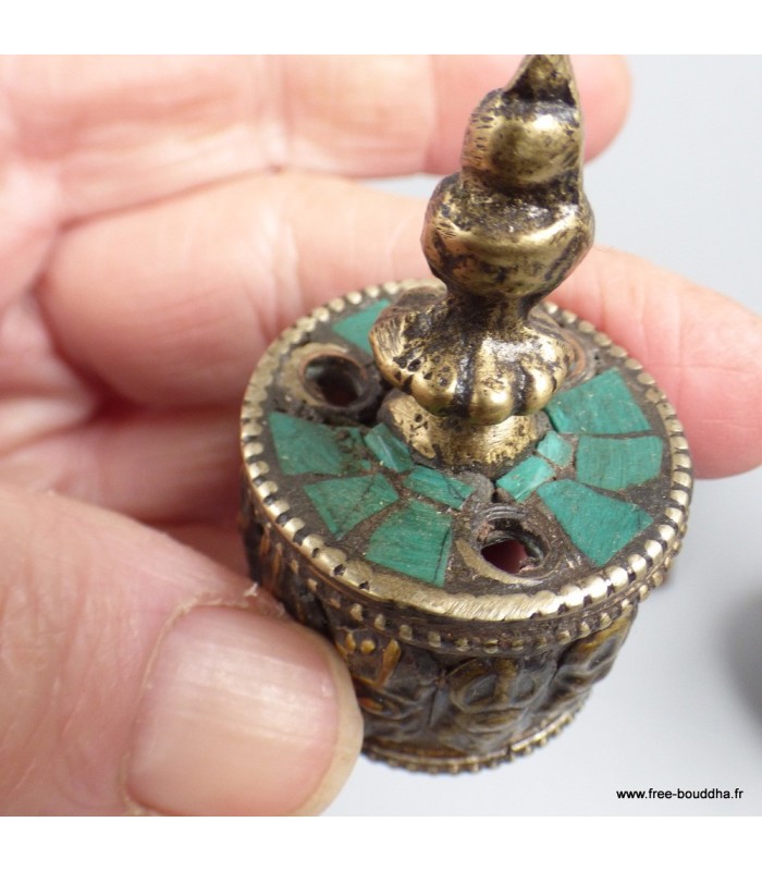 Porte-encens bouddhiste en laiton et turquoise – artisanal Népal