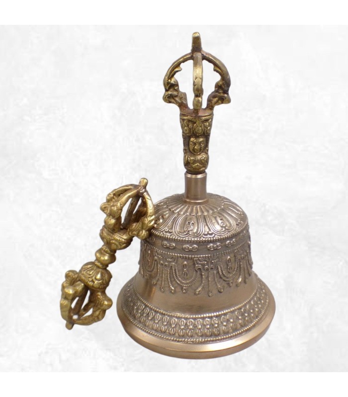 Cloche tibétaine bronze 17 cm avec mantra de Chenrezi – Népal