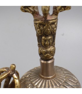 Cloche tibétaine bronze 17 cm avec mantra de Chenrezi – Népal