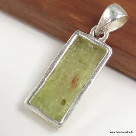 Pendentif en Cyanite verte brute serti clos - Bijoux en Cyanite
