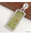 Pendentif cyanite verte brute pierre naturelle argent 925
