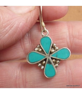 Boucles d’oreilles tibétaines 4 pétales en turquoise reconstituée