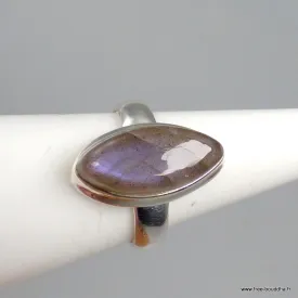 Bague Labradorite violette forme marquise T 55 - Bijoux en Labradorite