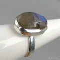 Bague Labradorite bleue facettée taille ajustable - Bijoux en Labradorite Bleue