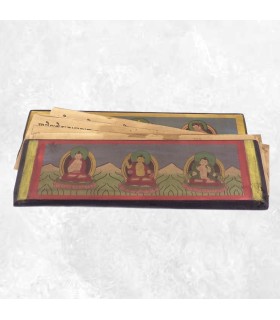 Livre de prières bouddhiste en bois peint – Artisanat du Népal – 24 cm