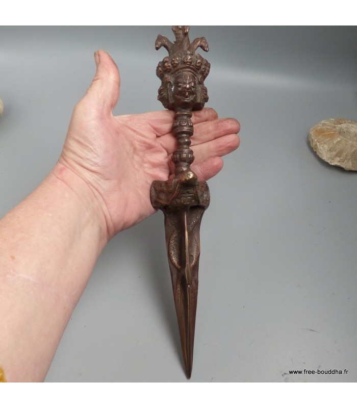 Grand phurba tibétain bronze 30 cm – rituel bouddhiste Népal