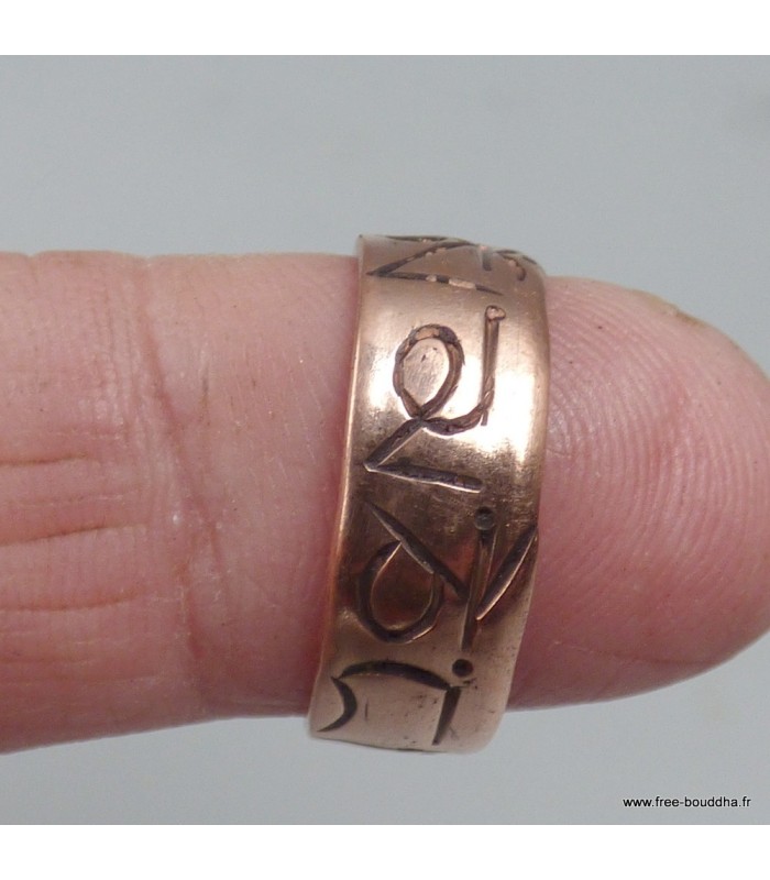 Bague bouddhiste en cuivre Mantra de Chenrezi T 55 à 60