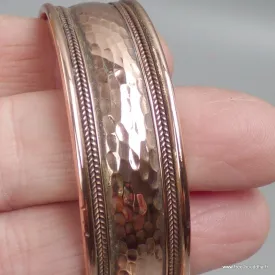 Bracelet en cuivre martelé fabriqué au Népal - Bracelets tibétains bouddhistes
