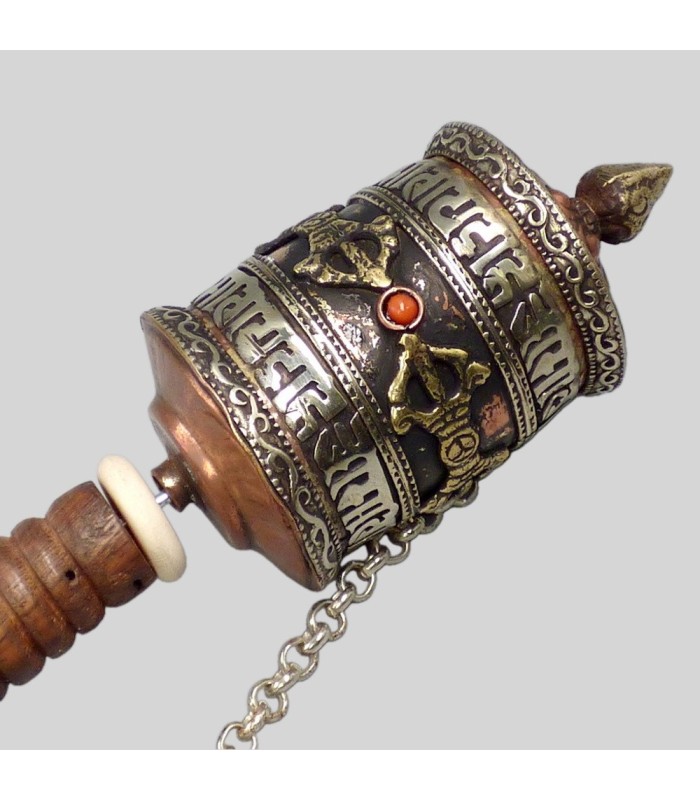 moulin a priere bouddhiste main