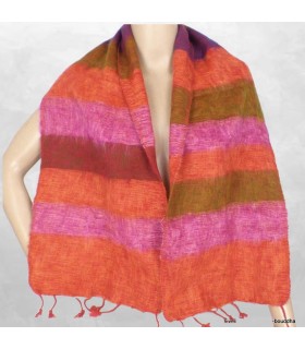 Écharpe en laine orange kaki, fabriquée main au Népal.