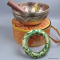 Bol tibétain peint à la main Tara Verte, 20 cm, Népal - Bols tibétains 7 métaux