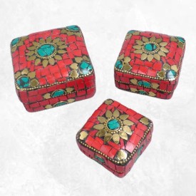 Boîtes à bijoux emboîtables en pierres rouges – Fabrication artisanale