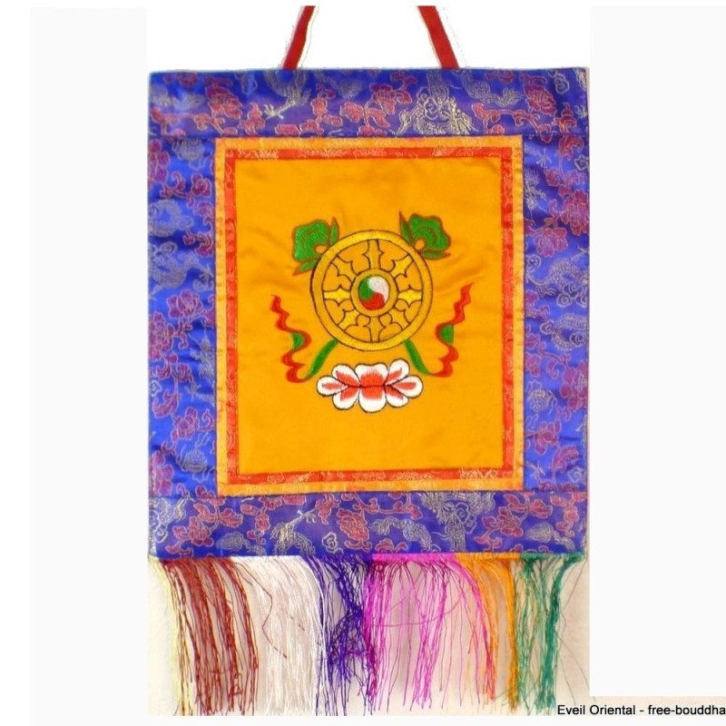 Tenture bouddhiste en coton brodé, fabriquée au Népal.