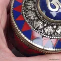 Boîte à bijoux bouddhiste symbole Om corail lapis - Boîte à Bijoux tibétaine