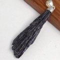 Cyanite Noire brute naturelle du Brésil en pendentif argent 925