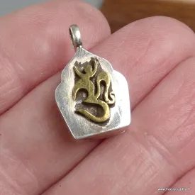 Petit Pendentif tibétain Om en argent 925 - Pendentifs tibétains bouddhistes