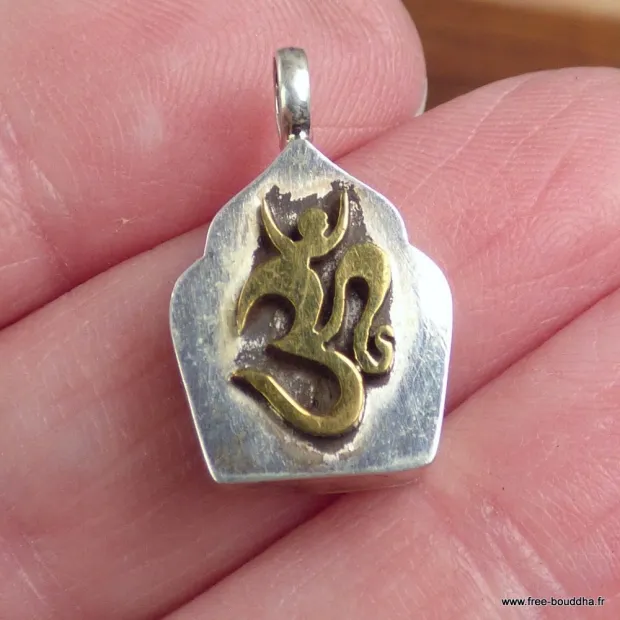 Petit Pendentif tibétain Om en argent 925 - Pendentifs tibétains bouddhistes