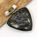Pendentif Nuumite triangulaire Moldavite grade AAA - Pendentifs pierres naturelles