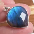 Pendentif Authentique Labradorite bleue forme goutte - Pendentifs pierres naturelles